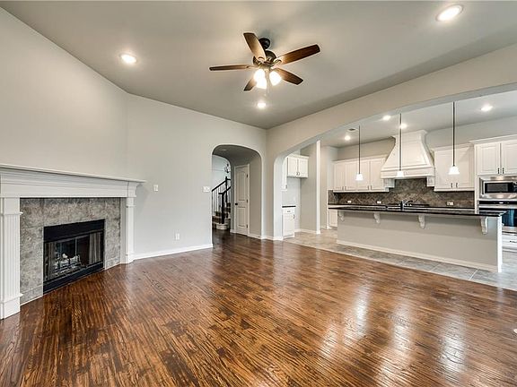 4th image of 6805 Gallatin St