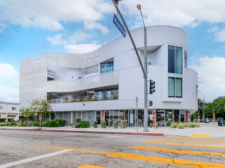11700 Magnolia Blvd #211 — Photo 10