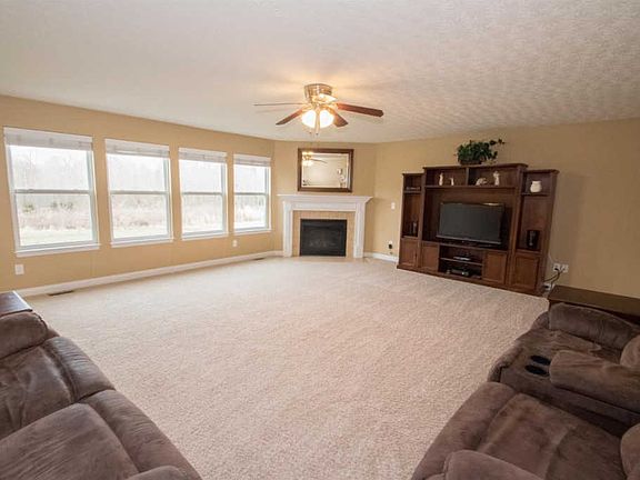 4th image of 4117 Beamer Ct