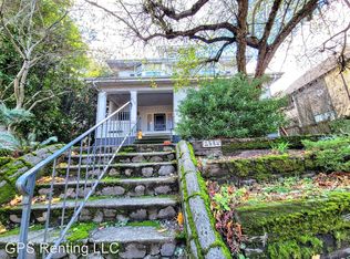 815 15th Ave E APT 2, Seattle, WA 98112