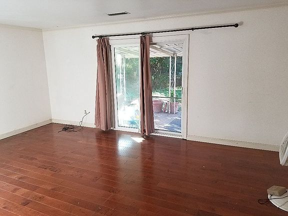 4th image of 3906 Ward Ave