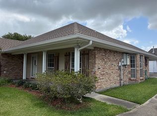 54 Cobblestone E, Houma, LA 70360