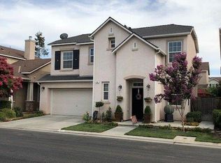 62 W Tivoli Ln, Clovis, CA 93619