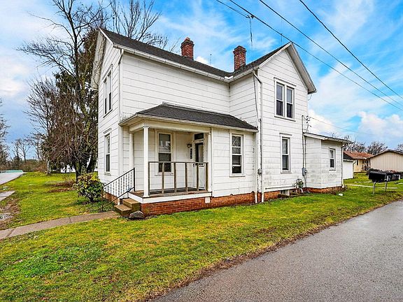 2nd image of 9189 Maple St