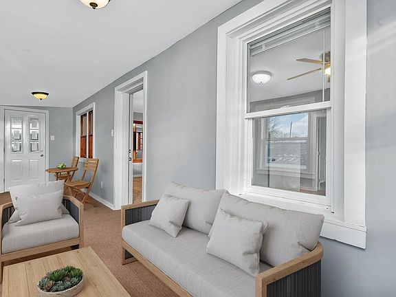 2nd image of 942 26th St