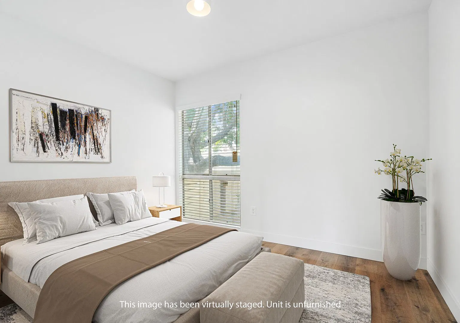 Individual Bungalows: All 1 Bedroom/ 1 Bath Units All With Large Private Yards. — Photo 4