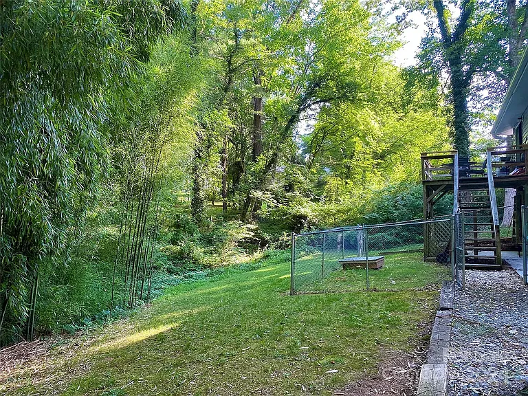 20 Singing Pines Dr #B — Photo 2