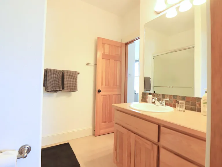 577 W Jefferson Ave — Photo 6