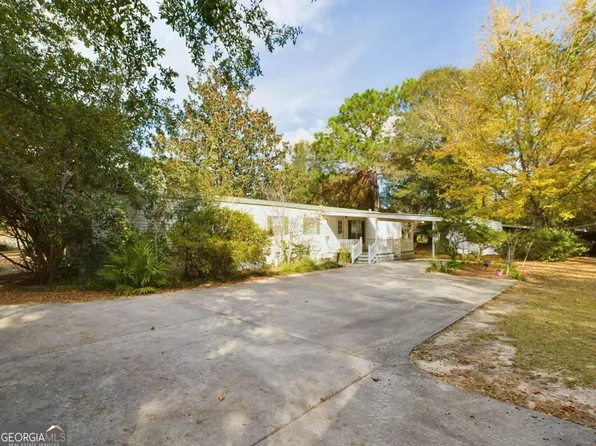 383 Yellow Pine Rd, Jesup, GA 31545