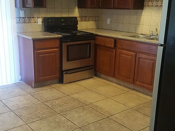 4th image of 409 S Waverly Ln APT Q