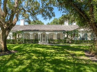 290 Llwyds Ln, Indian River Shores, FL 32963