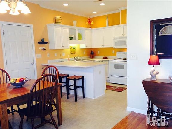 2nd image of 5421 Gerome Pl