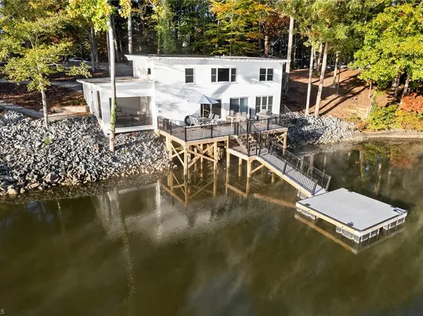 404 Waterway Dr, Lexington, NC 27292