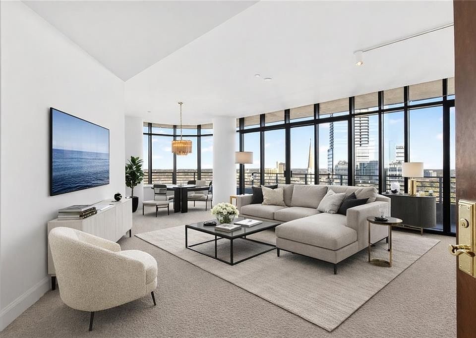 1st image of 750 Park Ave NE APT 18E