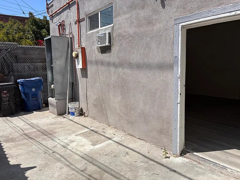 4156 Avalon Blvd — Photo 16
