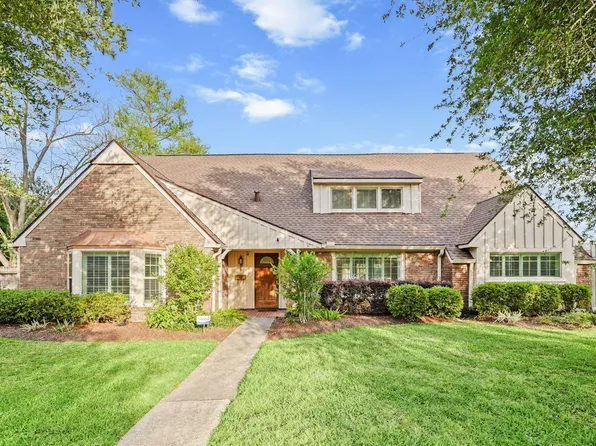 8003 Twin Hills Dr, Houston, TX 77071