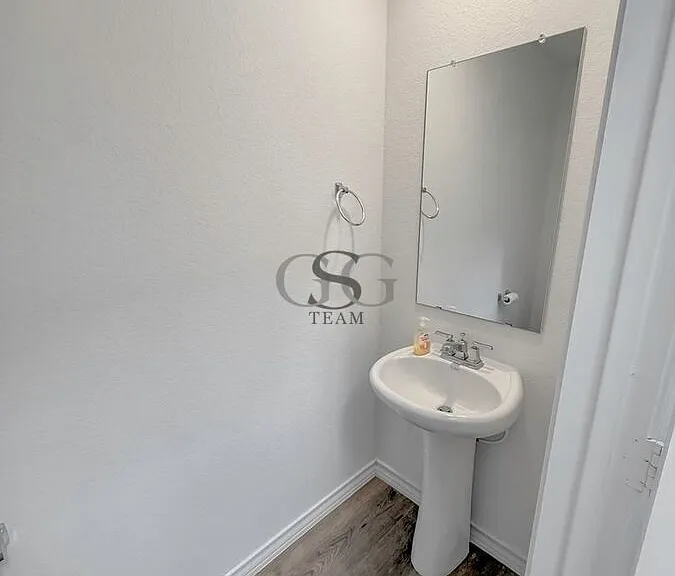 819 Bluegrass Point — Photo 9