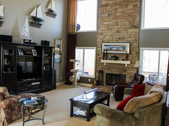 4th image of 3825 Brookhaven Ct