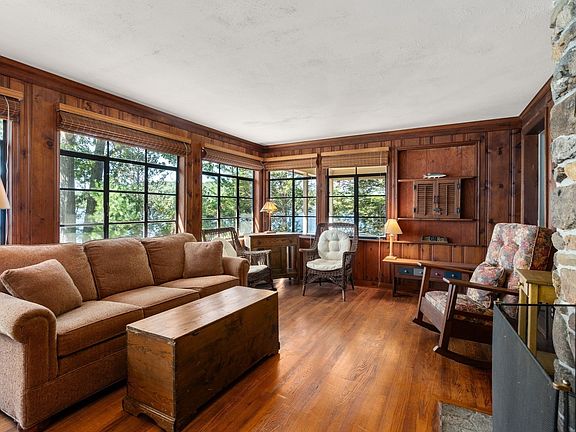 5th image of 26 Barry Dr