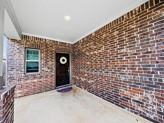 3rd image of 3114 Auburn Colony Ct