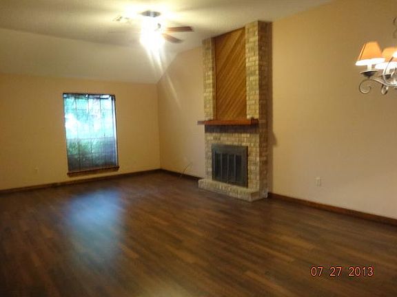 3rd image of 716 Lemoyne Dr