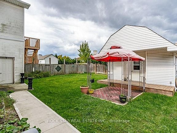 5th image of 271 Carson Dr
