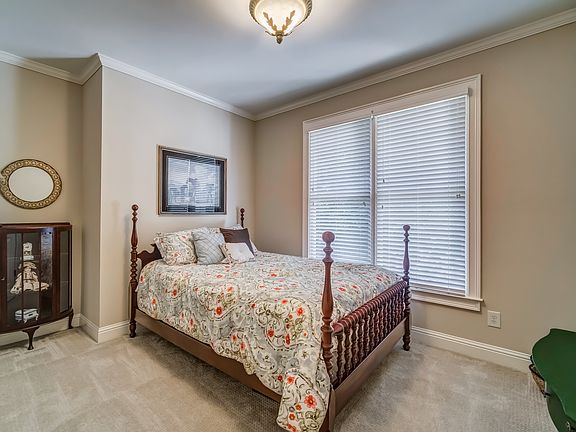4th image of 107 Meadow Brook Ct