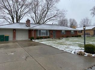 2233 Bending Willow Dr, Kettering, OH 45440