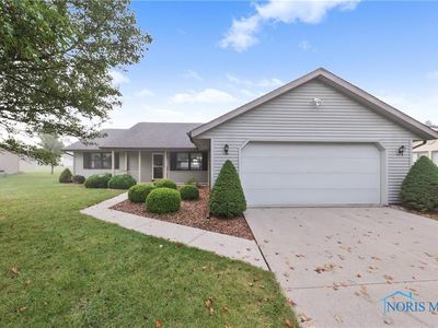 411 Clover Ln, Archbold, OH, 43502
