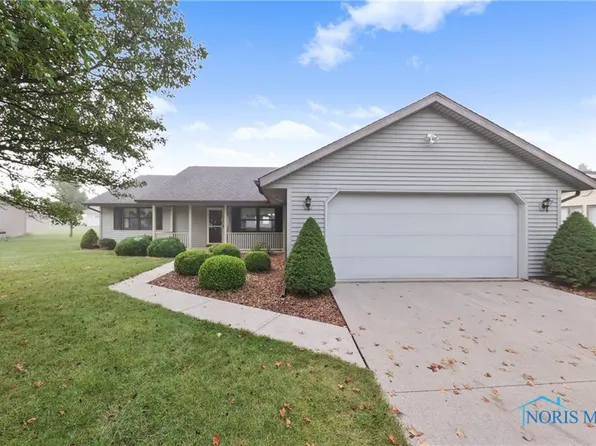 411 Clover Ln, Archbold, OH 43502