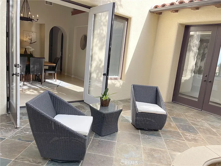 4 Highpoint — Photo 15