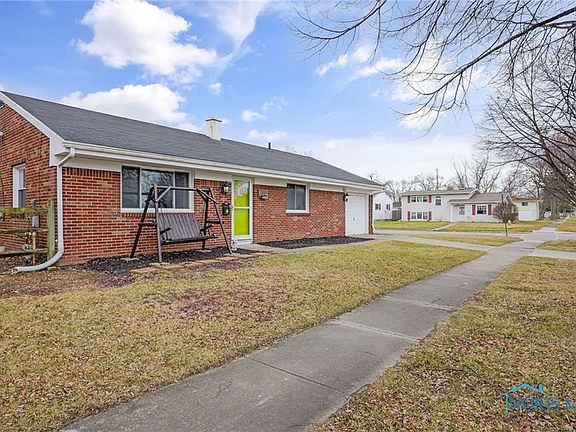 2nd image of 2300 Crystal Ave
