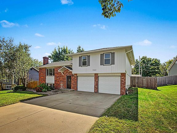 2nd image of 3441 Treesmill Dr