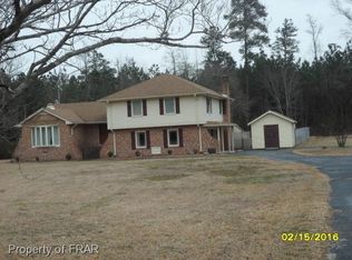 1045 E 4th Ave, Red Springs, NC 28377