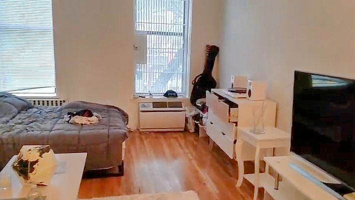 1st image of 1667 1st Ave #1E