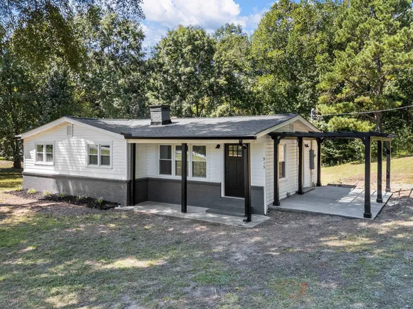 915 Old Melvin Hill Rd, Campobello, SC 29322