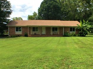 256 Lakeshore Dr, Mooresville, NC 28117