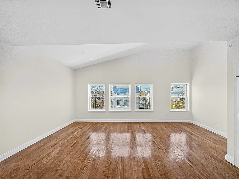 266 Hunterdon St #3 — Photo 8