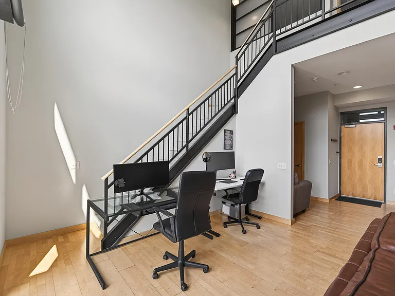 9 W Franklin Ave #306 — Photo 14