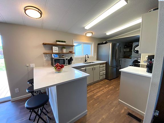 4th image of 22203 E Sandstone Dr