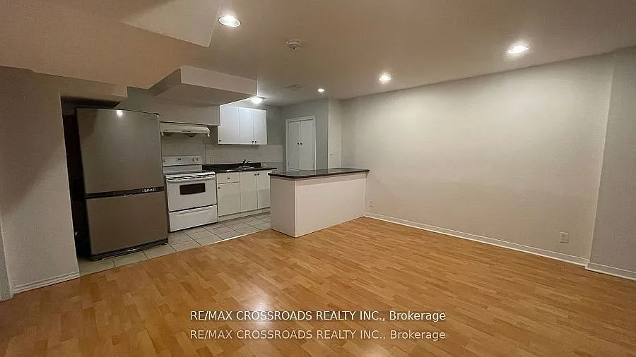 2 bed, $2,000 — Photo 2