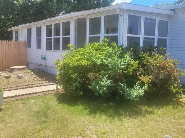 261 Newbury St #114C, Peabody, MA 01960