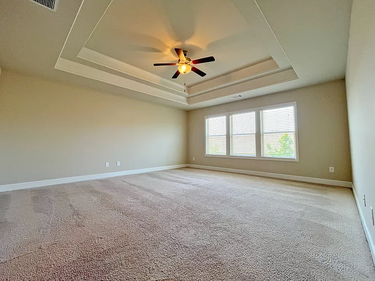 330 Holdings Dr — Photo 17