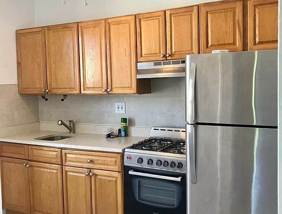 1st image of 4212 30th Ave APT 1R