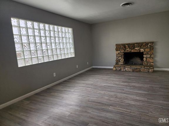 3rd image of 3312 Colgate Ln
