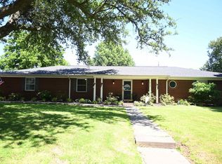 2107 Strait Pl, Stuttgart, AR 72160