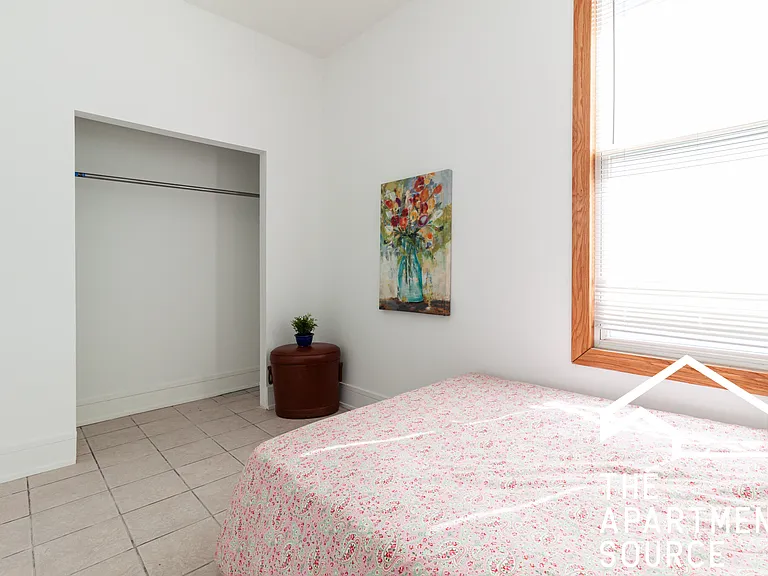 1634 N Whipple St #2 — Photo 6
