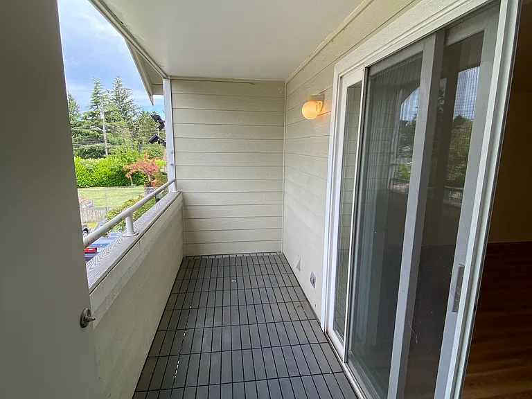 10636 17th Ave SW #D — Photo 11