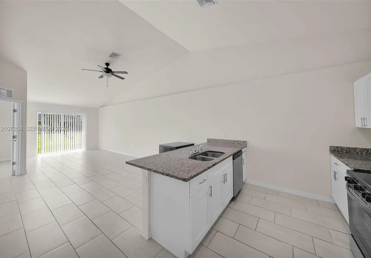 3 bed, 2.0 bath, $1,750 — Photo 3