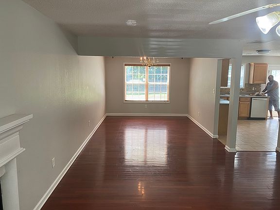 3rd image of 2864 Ashly Woods Ct